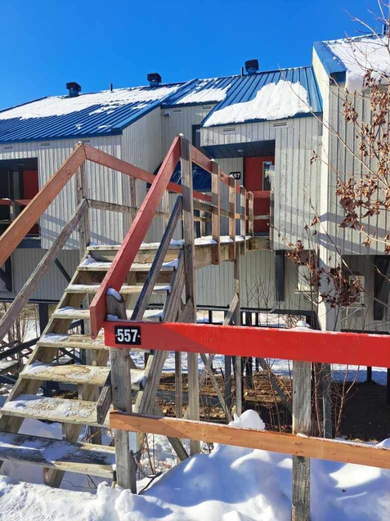 Superbe Condo Face Aux Pentes De Ski Stoneham!!! Экстерьер фото
